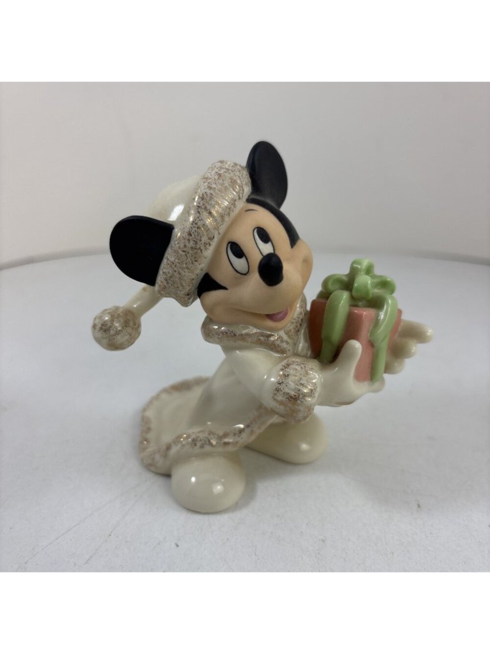 LENOX DISNEY SHOWCASE Collection CHRISTMAS WITH MICKEY Gold Accents 4"